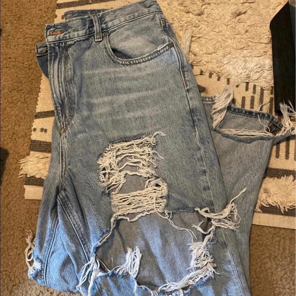 ripped mom jeans 18R